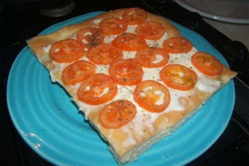 focaccia stracchino e pomodori