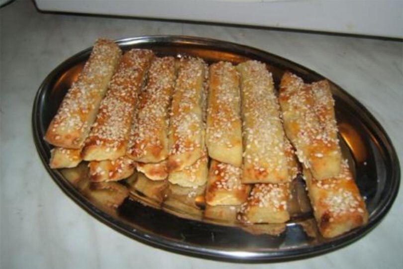 Bastoncini di patate e sesamo