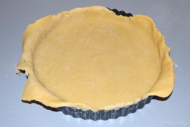 stendere pasta frolla stampo