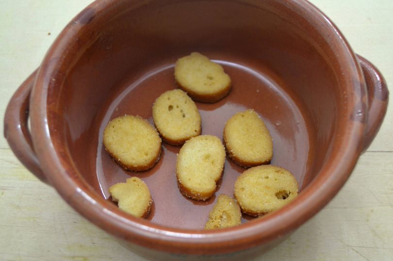 crostini-sul-fondo