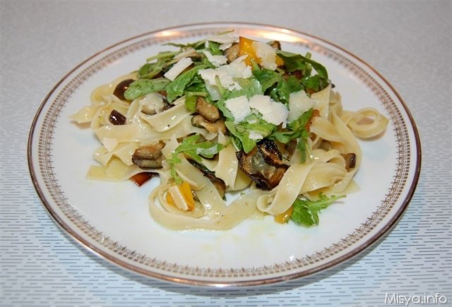 Tagliatelle verdure e rucola