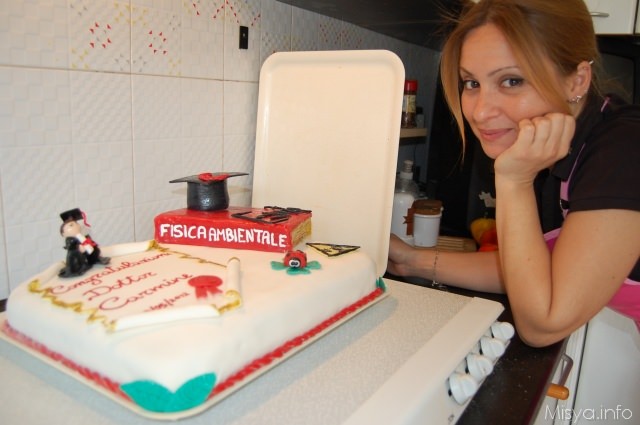 torta di laurea carmine