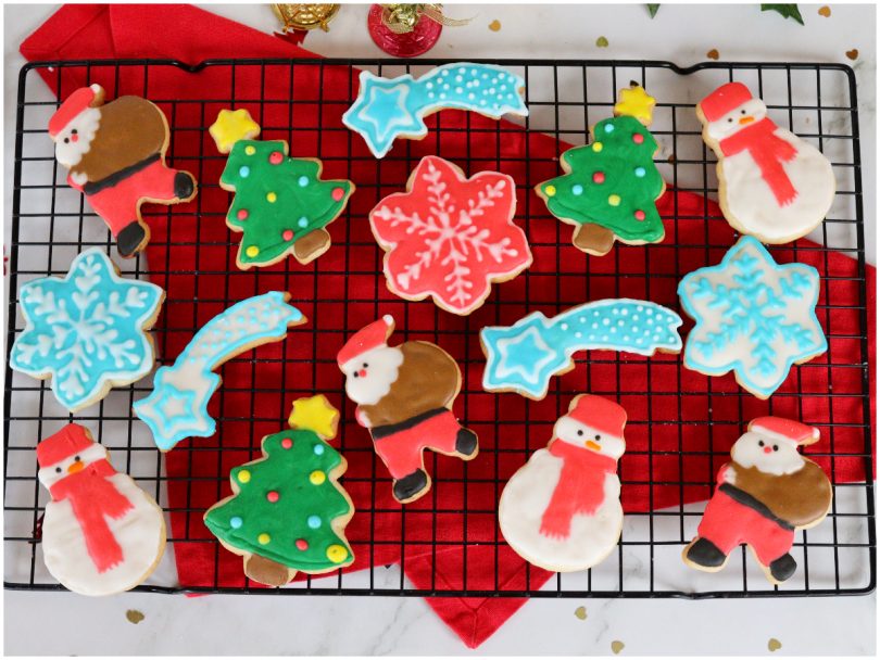Biscotti di natale con ghiaccia reale