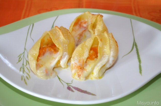 Conchiglioni ripieni di zucca e mozzarella