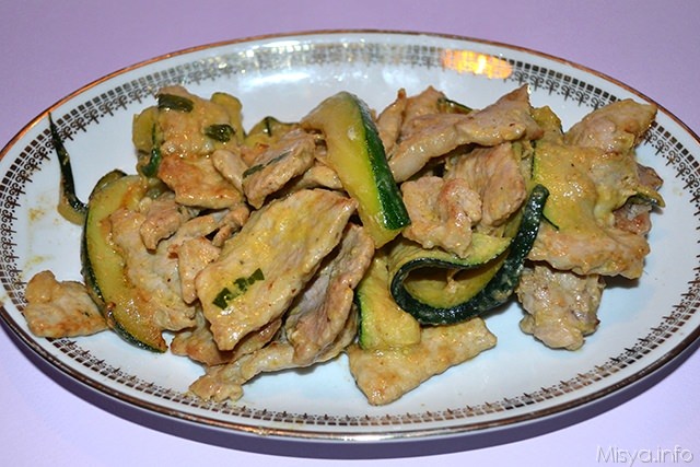 Straccetti di maiale con zucchine