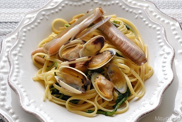 Linguine con frutti di mare e friarielli