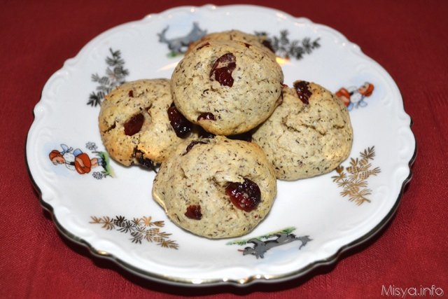 Biscotti con grano saraceno e mirtilli rossi