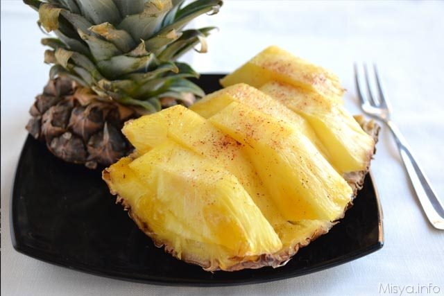 Ananas al forno