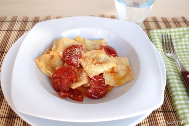 Ravioli ricotta e prosciutto