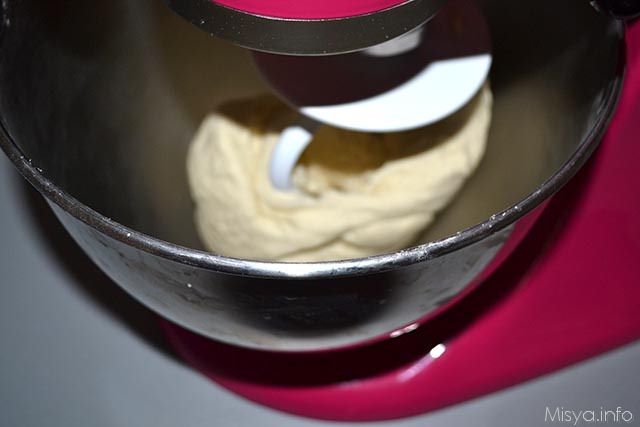 Focaccia ripiena con impasto di ricotta 5