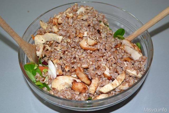 Insalata di pollo e farro 7