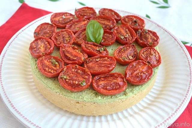 Cheesecake al pesto e pomodorini