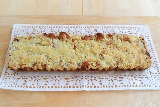 Torta crumble di prugne