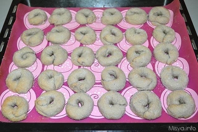 9 Ciambelline al vino