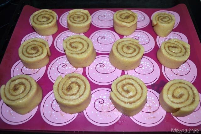 Cinnamon rolls 15