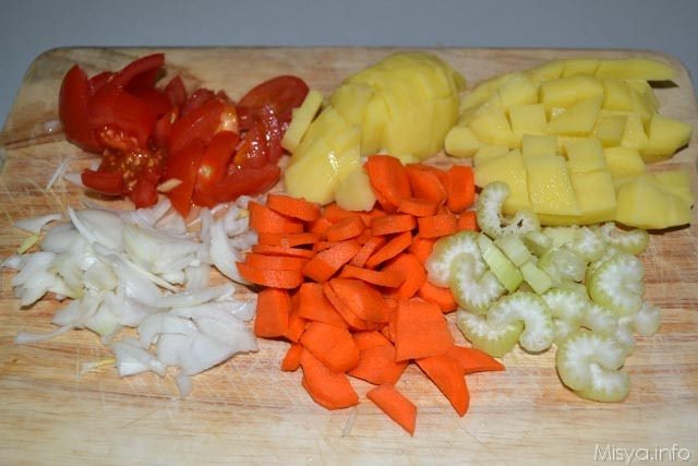 Zuppa di farro con patate e carote 2