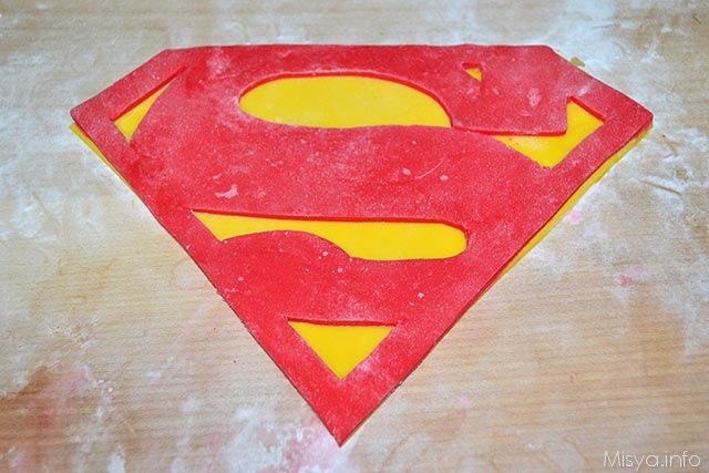 Torta superman 11