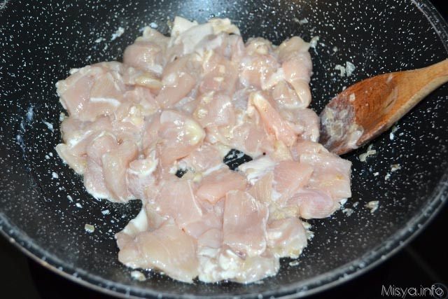 pollo al curry e latte di cocco 4