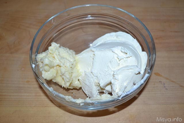 crostata morbida allo yogurt con crema alle fragole 7