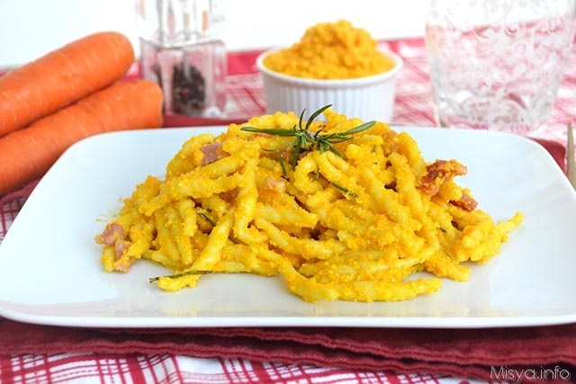 Pasta con pesto di carote