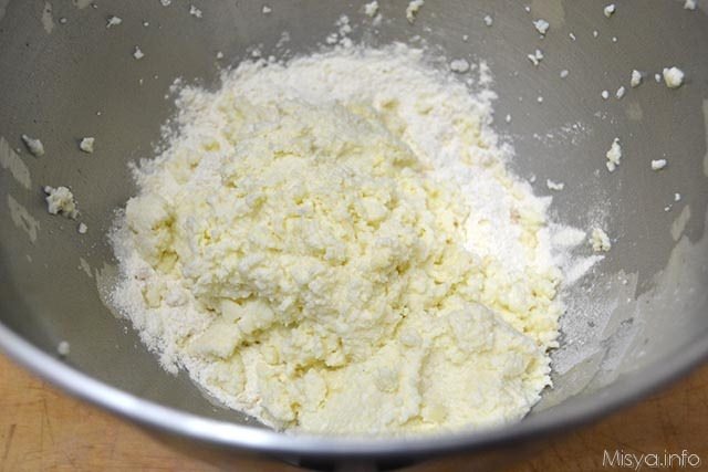 5 impastare mozzarella e farina