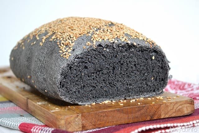 Pane al carbone vegetale
