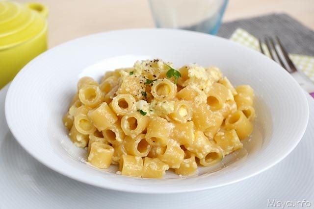 Pasta cacio e uova