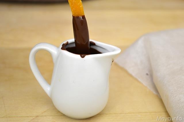 14 intingere nel cioccolato