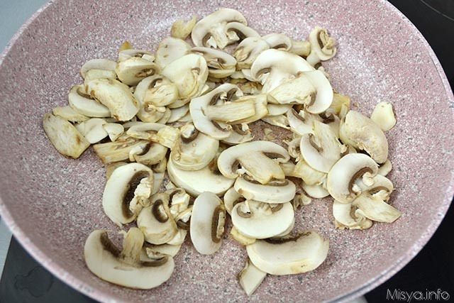 2 funghi in padella