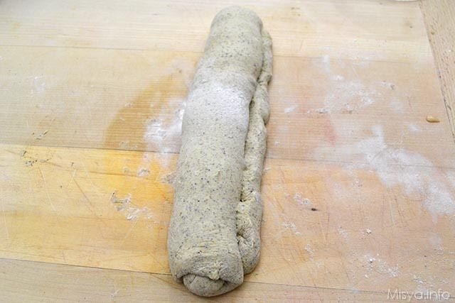12 arrotolare impasto