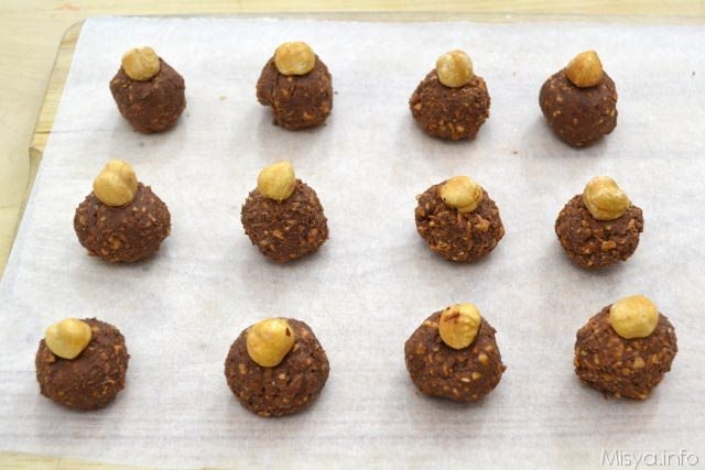 6 aggiungere noccioline