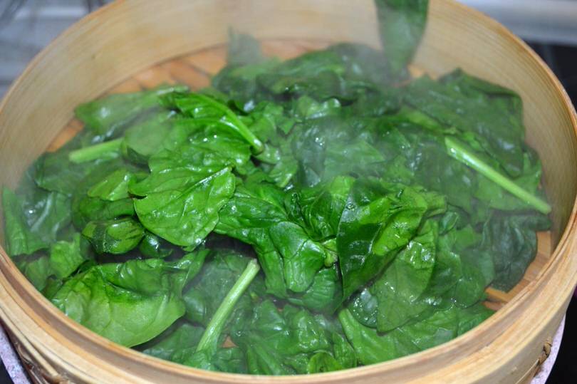 2 cuocere spinaci