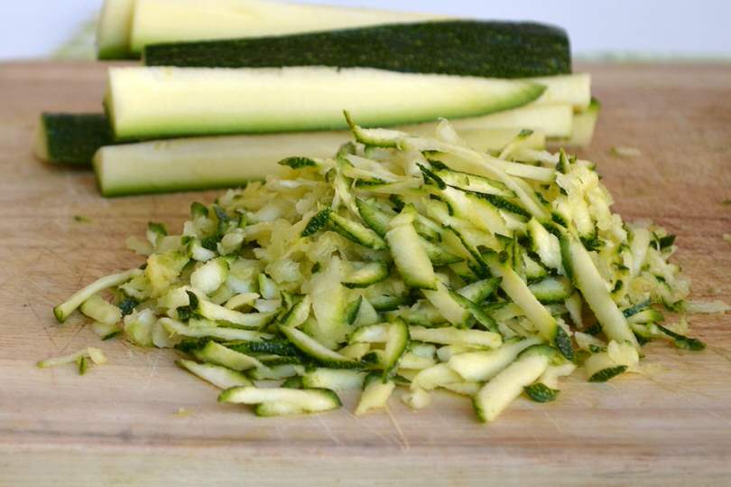 6 zucchine grattugiate