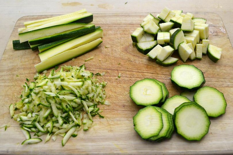 7 zucchine tagliate