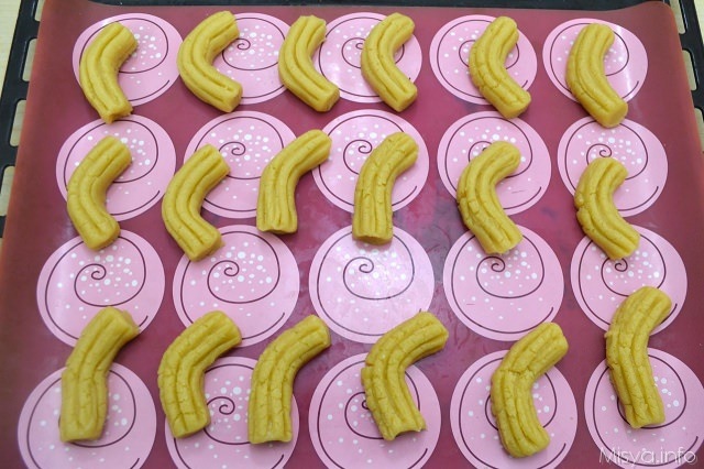 11 biscotti sulla teglia