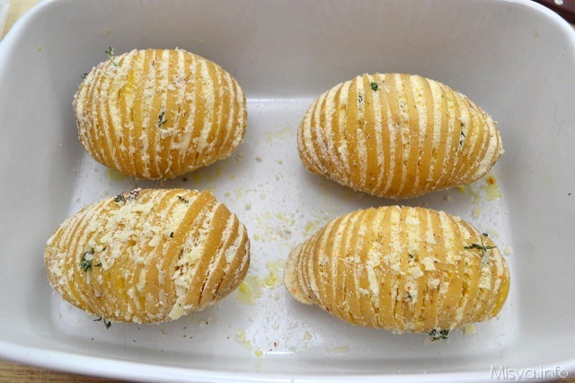 7 patate nella teglia