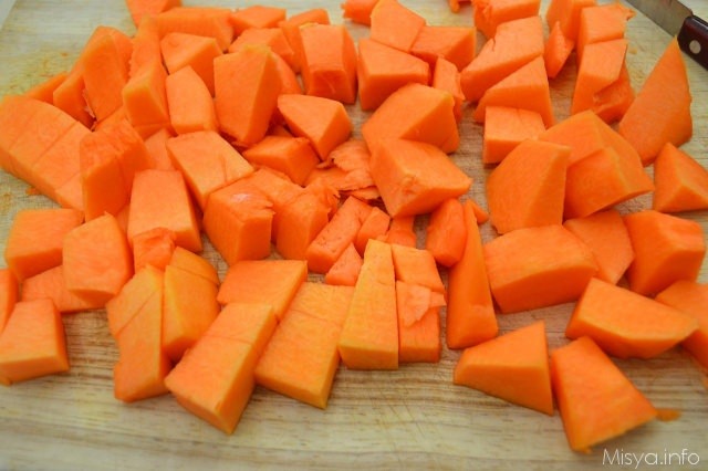 1 tagliare zucca