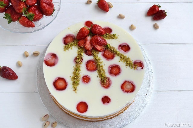 Torta giardino di fragole