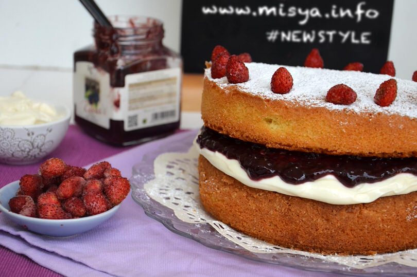 Victoria sponge cake