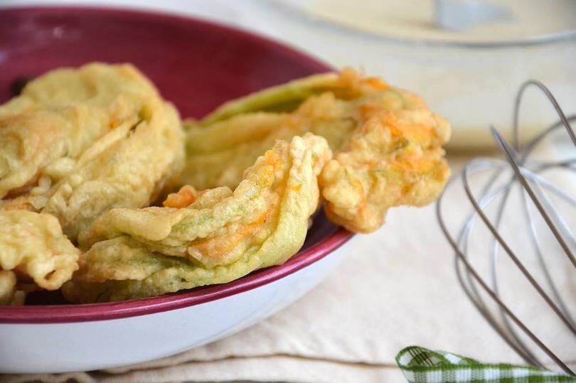 Fiori di zucca fritti