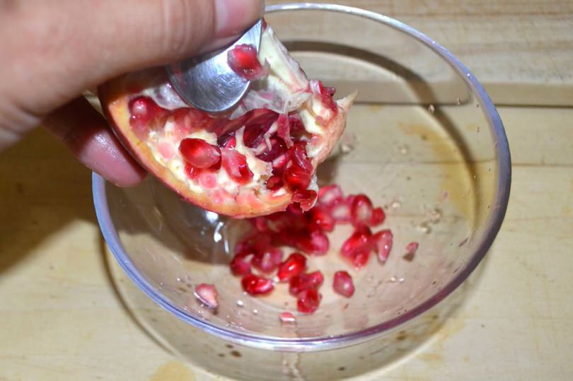2-sgranare-con-cucchiaino