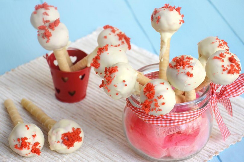 Cake pops red velvet