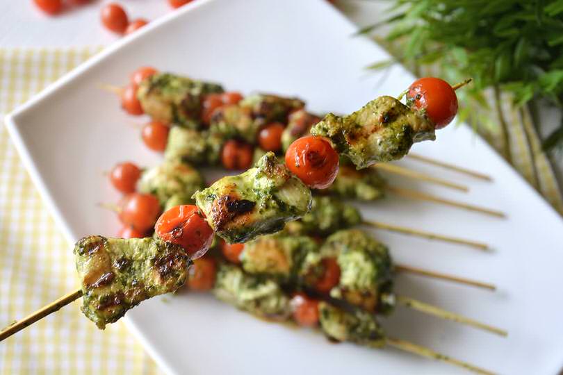 Spiedini di pollo al pesto