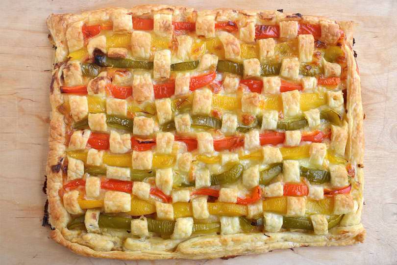Crostata di peperoni intrecciata