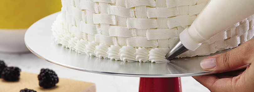 Come decorare una torta con la panna