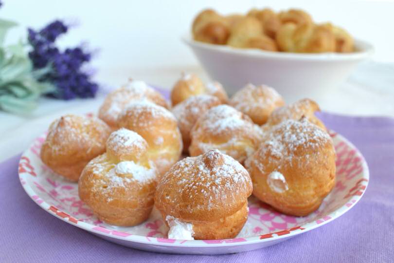 Bigne_con_la-panna