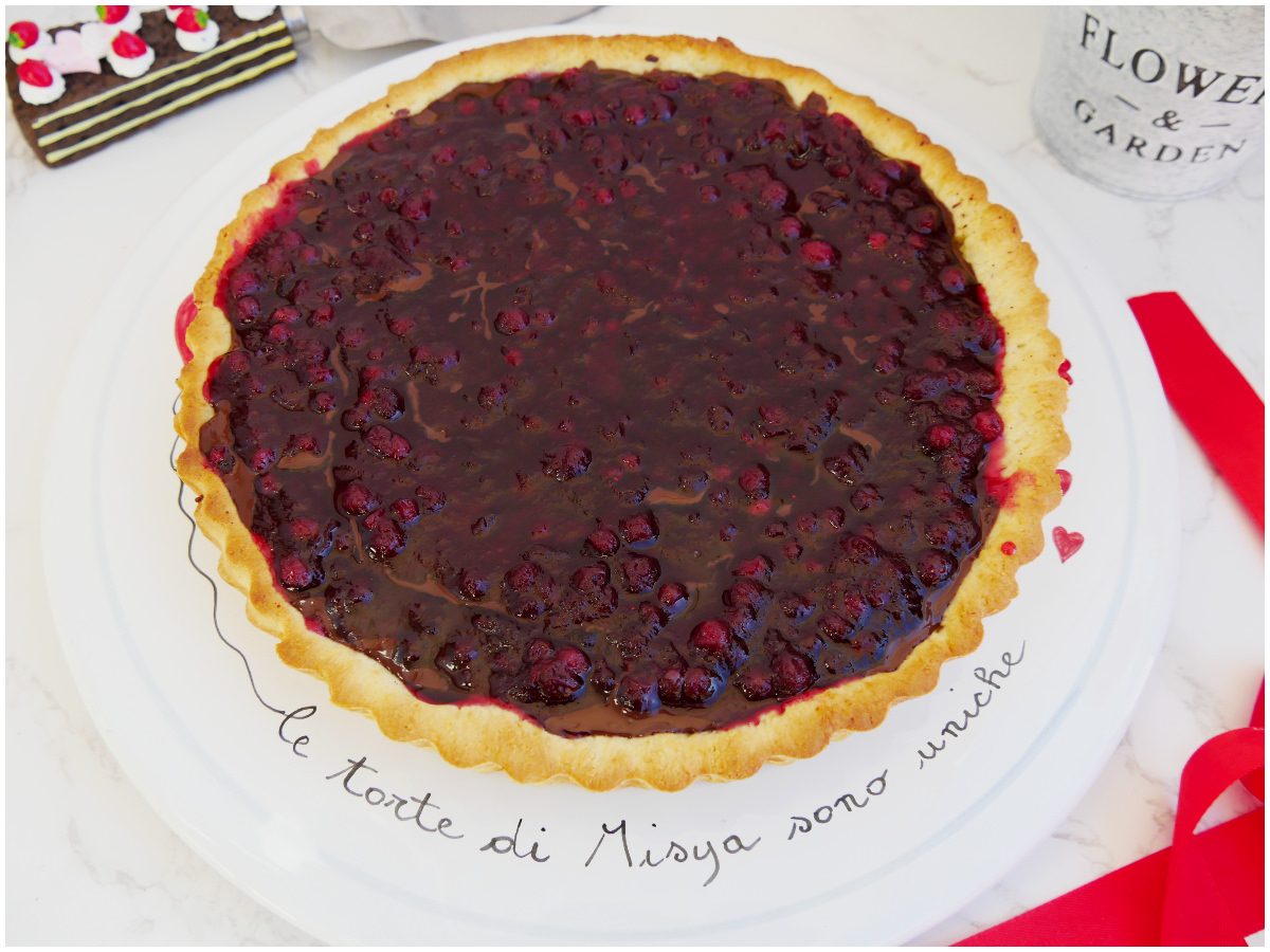 Crostata con cioccolato e mirtilli