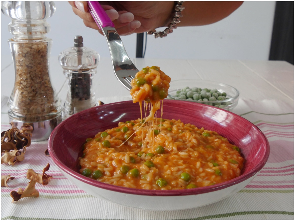 Risotto pomodoro piselli mozzarella
