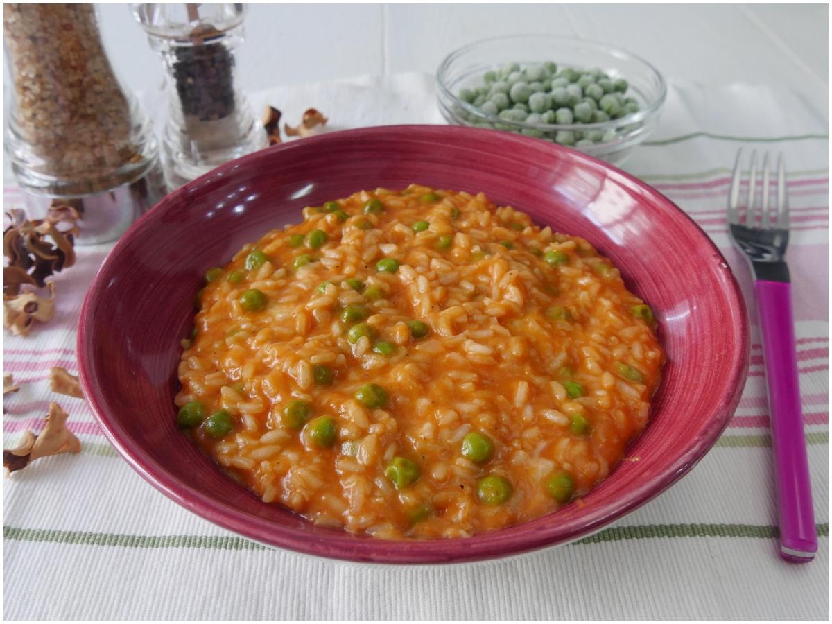 Risotto pomodoro piselli mozzarella