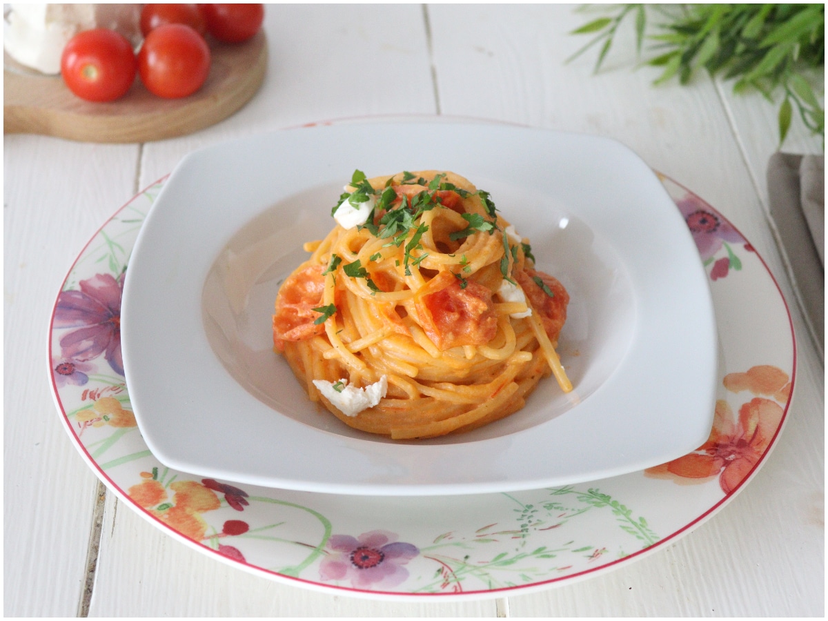 Pasta robiola e pomodorini